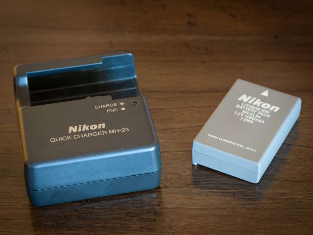 Nikon MH-23 Charger & EL-EN9 Battery